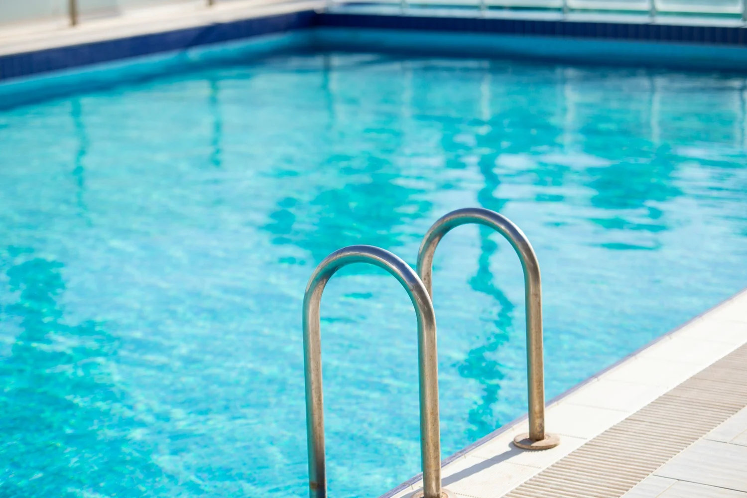 Engineering Quiet Pool Plumbing in Los Angeles Backyards