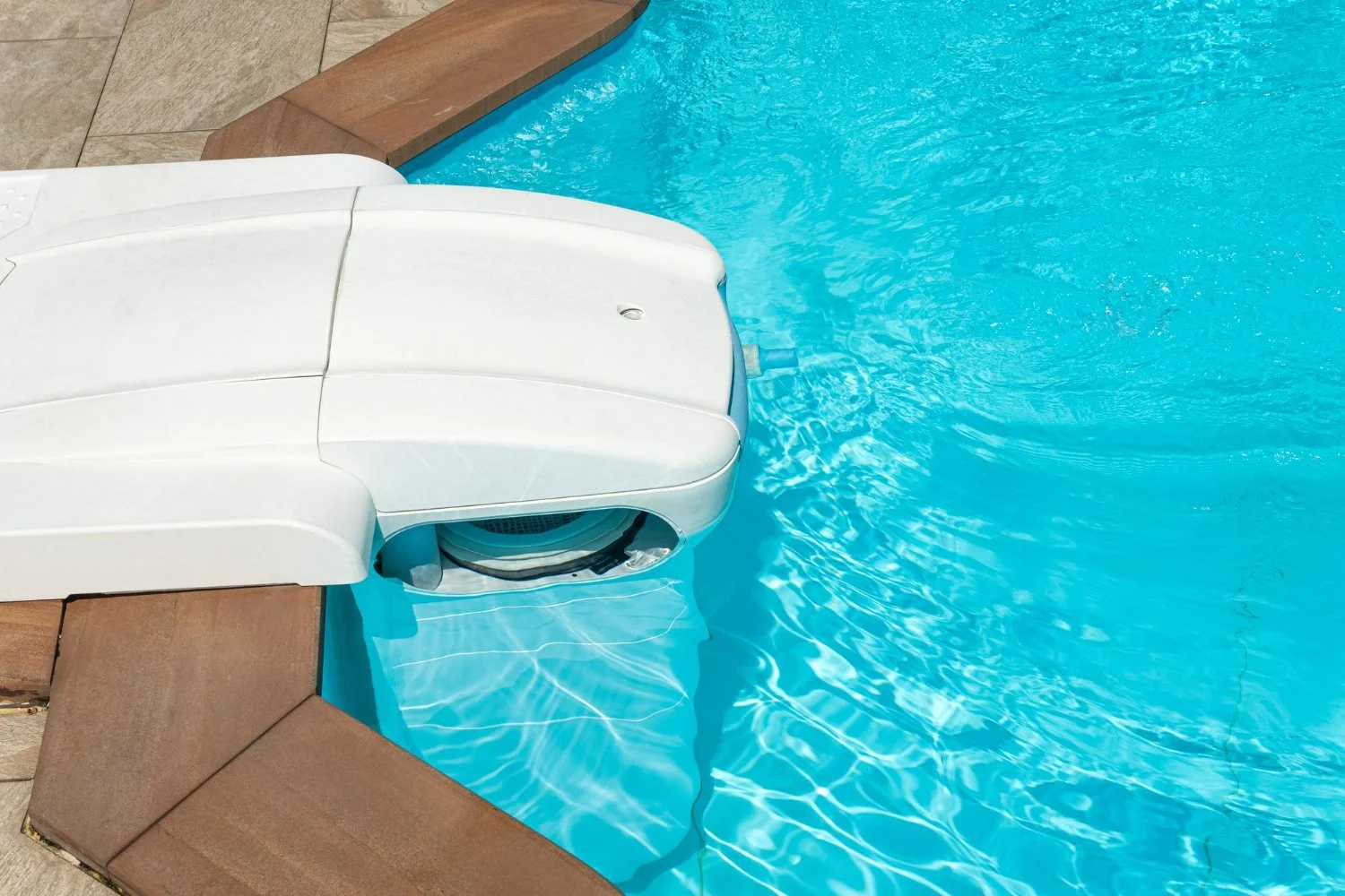 Questioning Pool Filter Replacement in Los Angeles Backyards