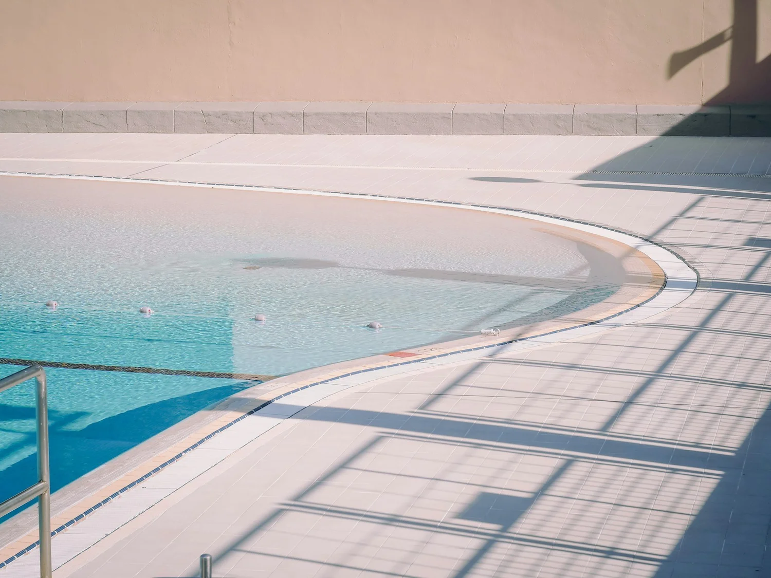 Rethinking Pool Remodeling in Los Angeles for Aging Equipment Pads