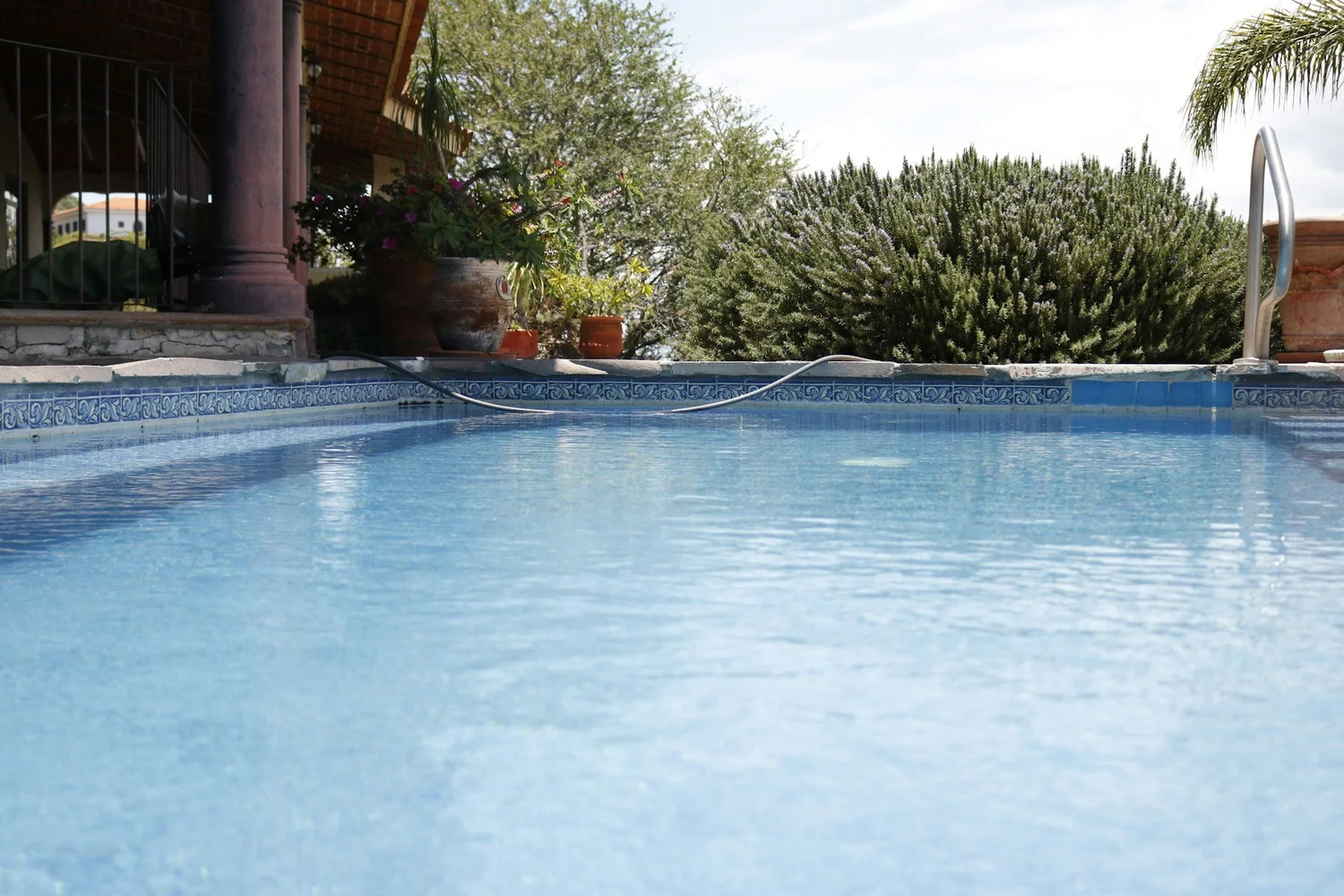 Leveraging Pool Engineering Services in Los Angeles Hillside Yards