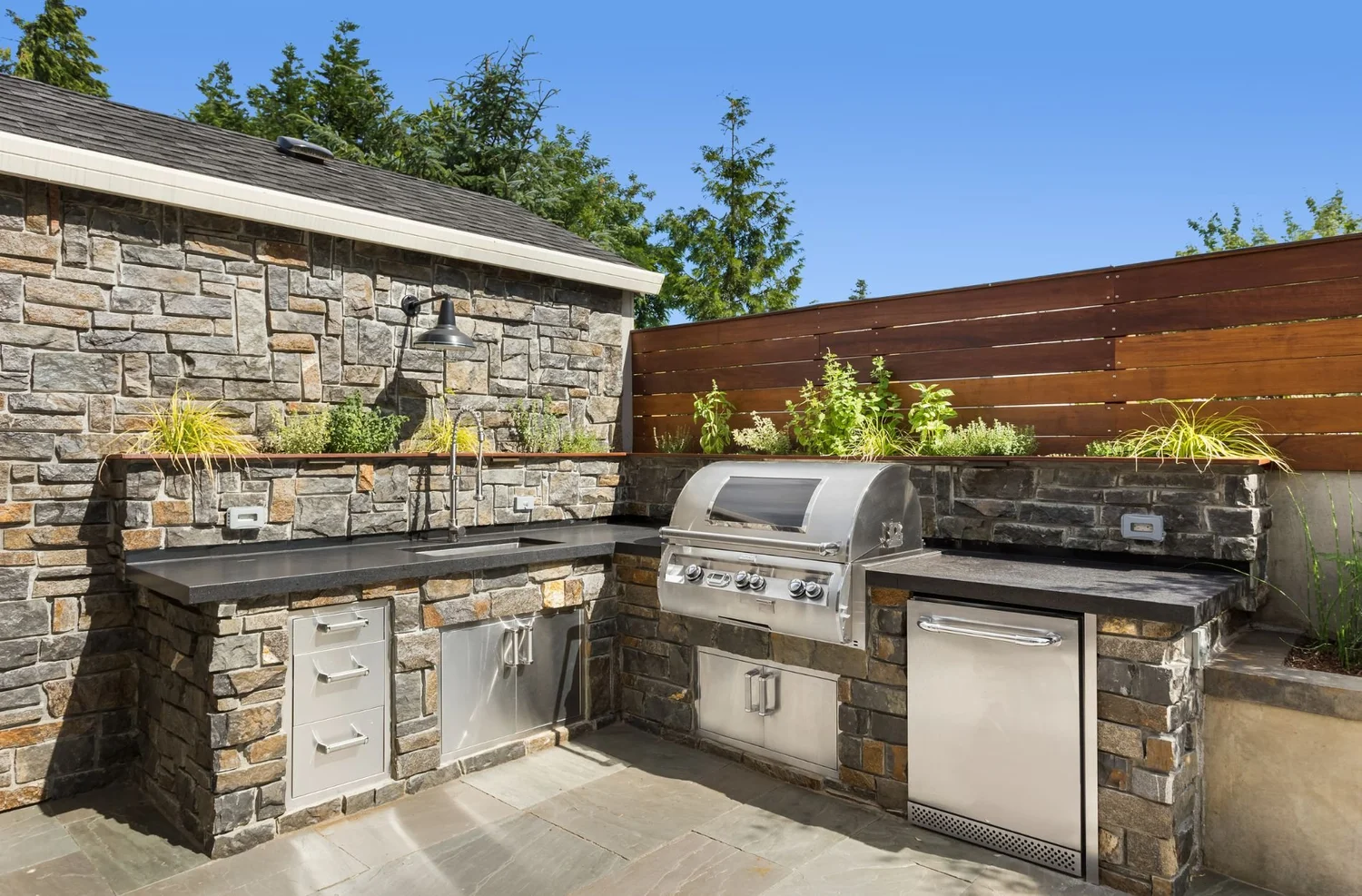 Future-Proof Outdoor Kitchen Design in Los Angeles Backyards